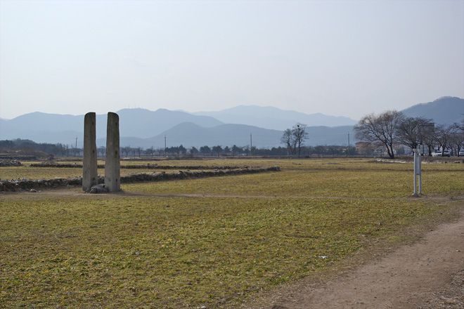 경주 분황사, 구황동 당간지주