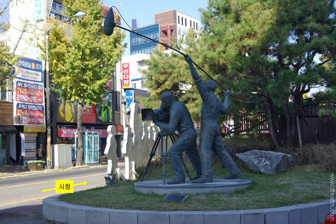 전주 영화의 거리, 전주 시청