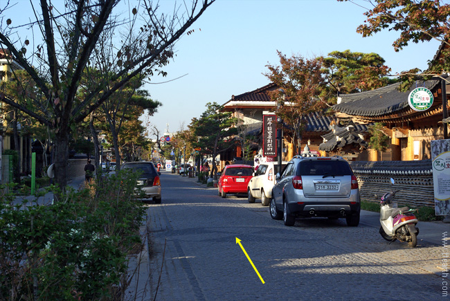 전주 한옥 마을, 은행로, 전주 한방 문화 센터