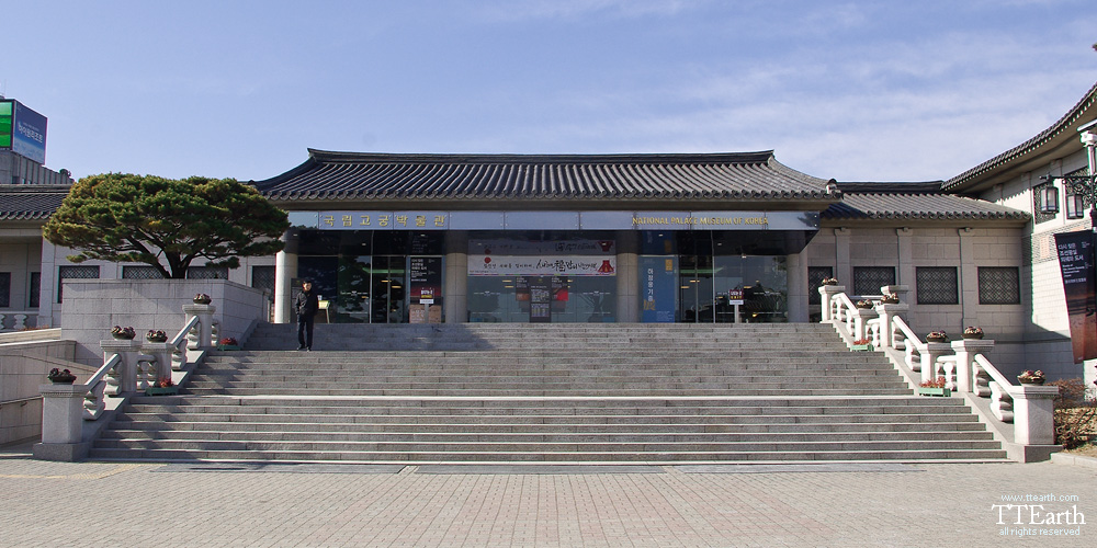 national_palace_museum00.jpg