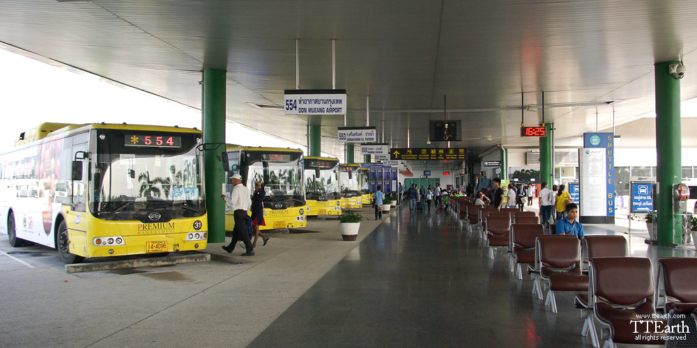 수완나품 국제공항, 공항 버스 터미널